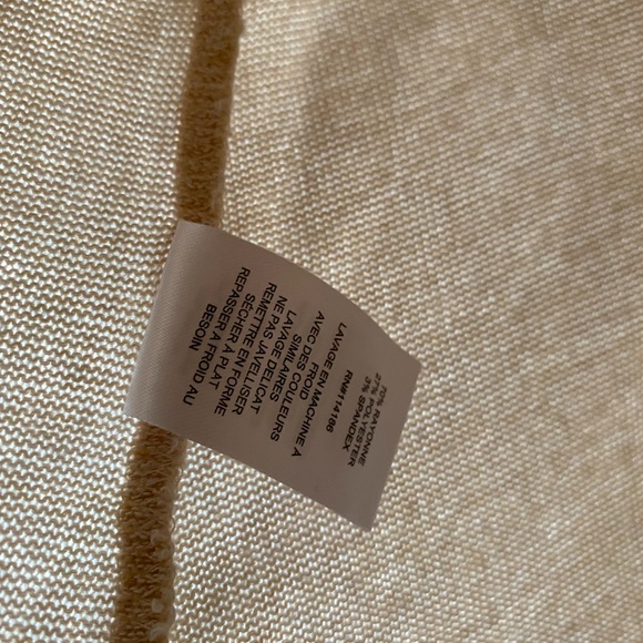 3/$15 Retrelogy Medium Cream Colored Top Three Quarter Sleeve Silver Cirles - Picture 4 of 7